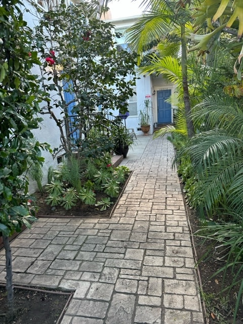 1057 Masselin Ave in Los Angeles, CA - Building Photo - Building Photo