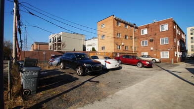 714 Park Rd NW in Washington, DC - Building Photo - Primary Photo