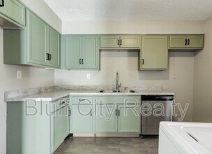 2291 Madison Ave in Memphis, TN - Building Photo - Building Photo