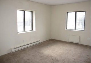 46 Cochituate Rd in Framingham, MA - Building Photo - Building Photo