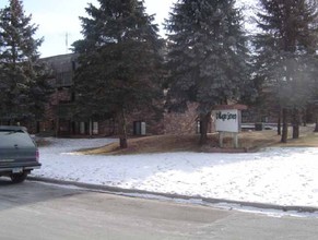 The Village Green Apartments in St. Cloud, MN - Building Photo - Building Photo