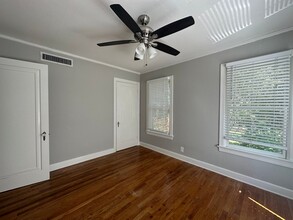 4000 Hawthorne Avenue in Dallas, TX - Building Photo - Interior Photo