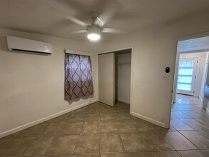 4719 S 88th St in Tampa, FL - Foto de edificio - Building Photo