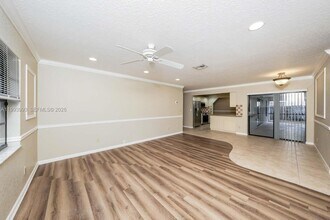 845 Daffodil Dr in Wellington, FL - Building Photo - Building Photo