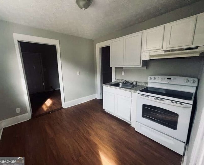 115 W Tinsley St in Griffin, GA - Building Photo - Building Photo