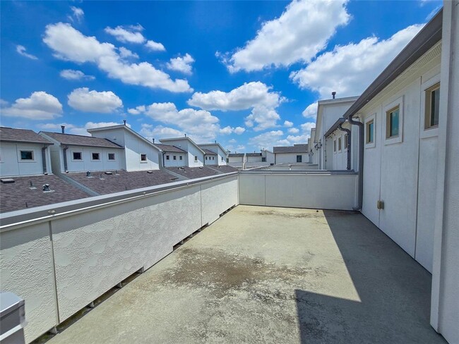 1825 Ennis St in Houston, TX - Building Photo - Building Photo