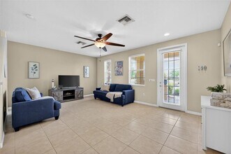 3736 82nd Ave Cir E in Sarasota, FL - Building Photo - Building Photo