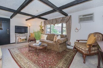 32 Spencer Rd in Boxborough, MA - Building Photo - Building Photo