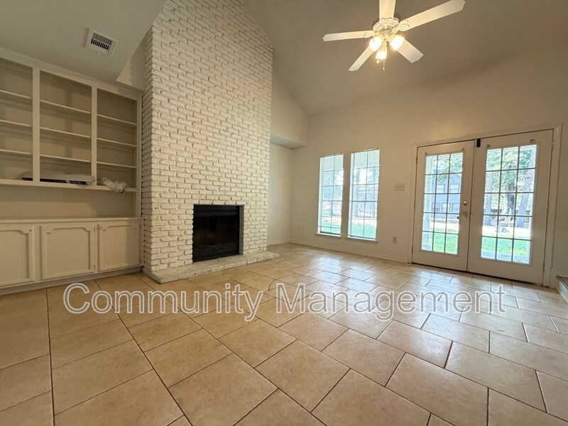 3417 King Bradford Dr in Baton Rouge, LA - Building Photo