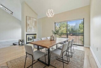 5 Millay Ct in Teaneck, NJ - Building Photo - Building Photo