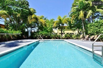 1791 NE Miami Gardens Dr in Miami, FL - Building Photo - Building Photo