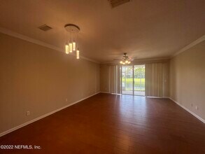 11198 Campfield Cricle in Jacksonville, FL - Foto de edificio - Building Photo