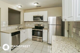 13607 Coleridge St, Unit 822 in San Antonio, TX - Building Photo - Building Photo
