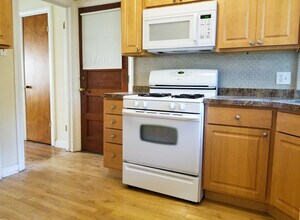 86 Lincoln Ave-Unit -1W in Riverside, IL - Building Photo - Building Photo