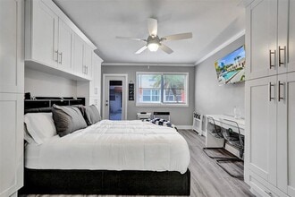 329 Connecticut St in Hollywood, FL - Building Photo - Building Photo