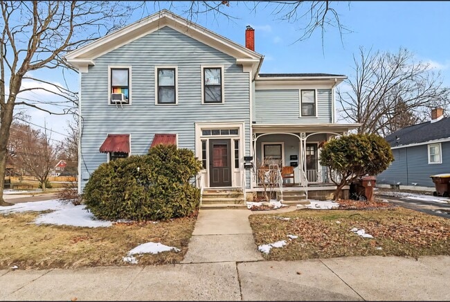 222 N Eagle St, Unit 2nd Floor South