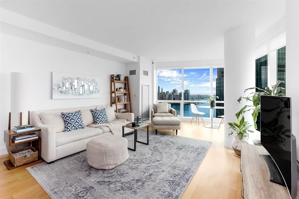 77 Hudson St in Jersey City, NJ - Building Photo