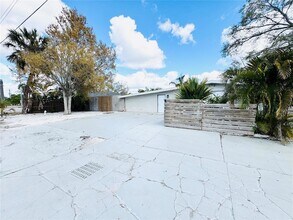 3913 S Shade Ave in Sarasota, FL - Building Photo - Building Photo
