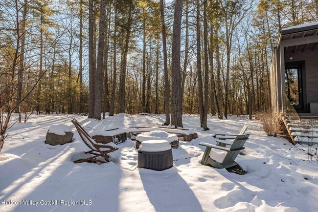 70 Raybrook Dr in Woodstock, NY - Building Photo - Building Photo