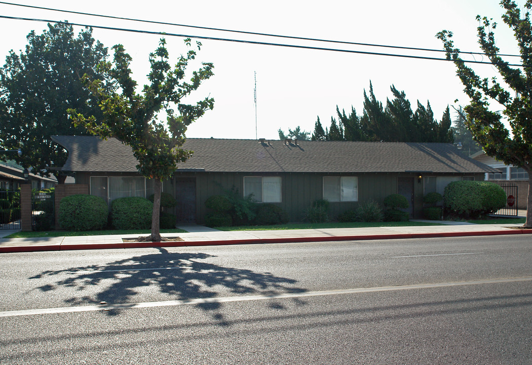 3840 N Fruit Ave in Fresno, CA - Building Photo