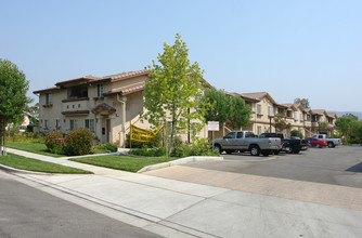 Pattywood Apartments in Simi Valley, CA - Building Photo - Building Photo