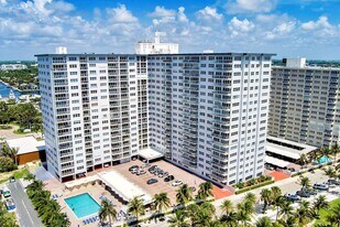 111 N Pompano Beach Blvd, Unit PH3 in Pompano Beach, FL - Building Photo