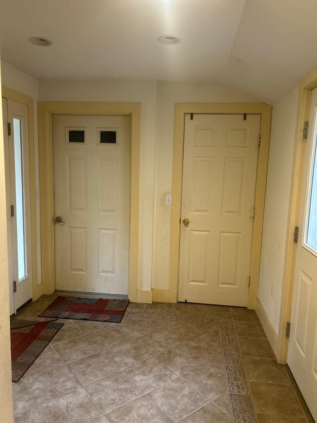 84 Greensboro Rd in Hanover, NH - Building Photo - Building Photo