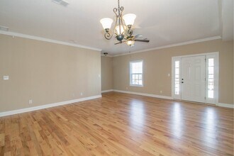 123 Bogard Ln in Clarksville, TN - Building Photo - Building Photo