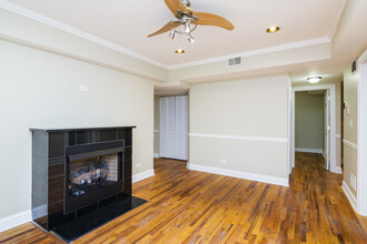 1638 W Greenleaf Ave in Chicago, IL - Building Photo - Building Photo