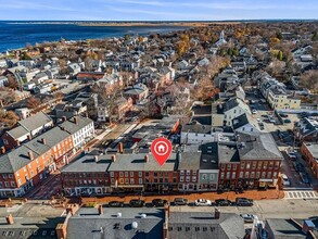 23 State St, Unit 301 in Newburyport, MA - Foto de edificio - Building Photo