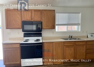 226 Carney St in Twin Falls, ID - Building Photo - Building Photo