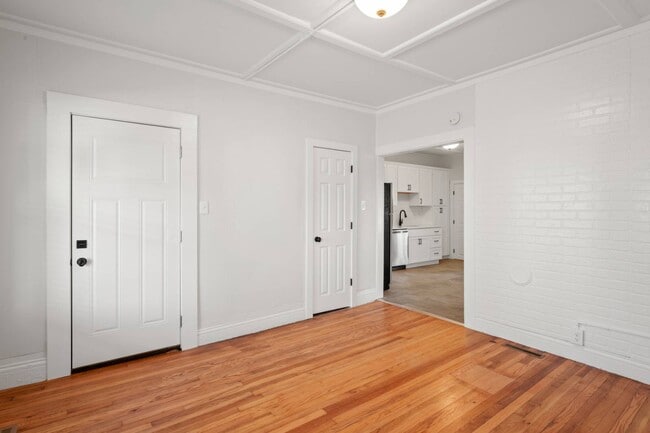 17 Granite St in Saratoga Springs, NY - Building Photo - Building Photo