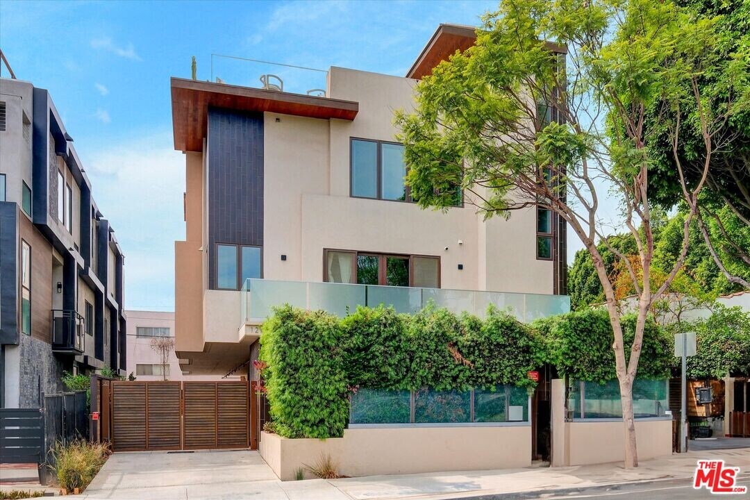 1249 N Formosa Ave in West Hollywood, CA - Building Photo