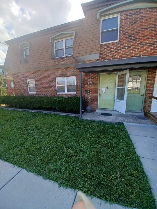 675 Portis St, Unit 675 - 14 in Ste Genevieve, MO - Foto de edificio