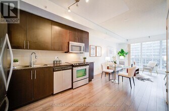 60 Berwick Ave in Toronto, ON - Building Photo - Building Photo