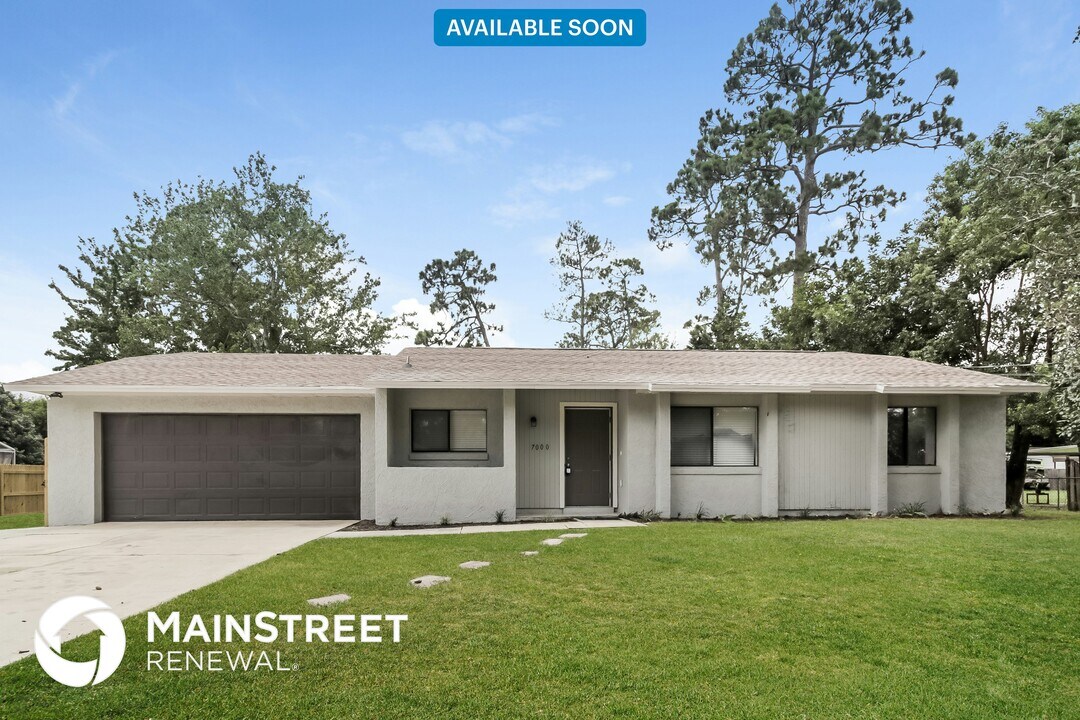 7000 Kaylor Ave in Cocoa, FL - Building Photo