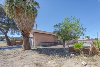 1320 Gold Ave in Las Vegas, NV - Building Photo - Building Photo