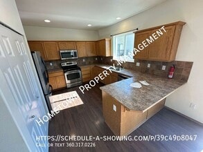 10424 Barry Bridges St SE in Yelm, WA - Building Photo - Building Photo