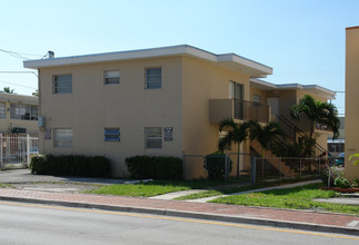 1418 SW 7th St in Miami, FL - Building Photo - Building Photo