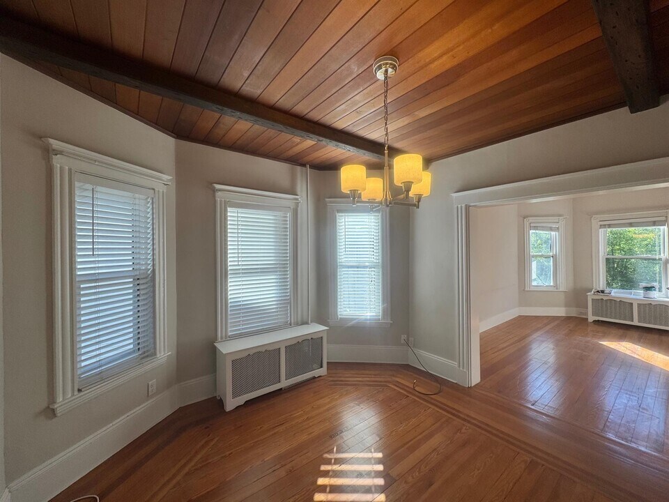 27 Josephine Ave, Unit 1 in Somerville, MA - Building Photo