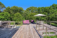 8 Royal Oak Way in Montauk, NY - Building Photo - Building Photo