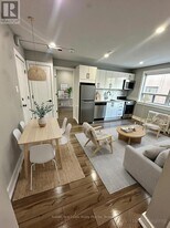 312 Douglas Ave in Toronto, ON - Building Photo