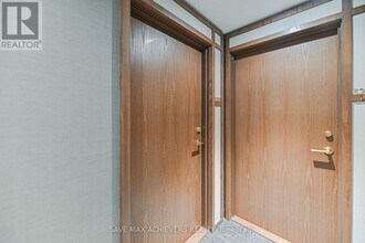 7890 Jane St in Vaughan, ON - Building Photo - Building Photo