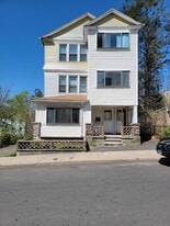 31 Young St in Waterbury, CT - Building Photo