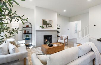 15628 NW Raywood Ln in Portland, OR - Building Photo - Building Photo