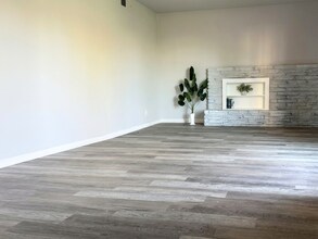 1671 Anoka Ave in Sacramento, CA - Building Photo - Building Photo