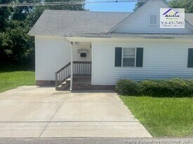 3916 Middle St in Hope Mills, NC - Building Photo