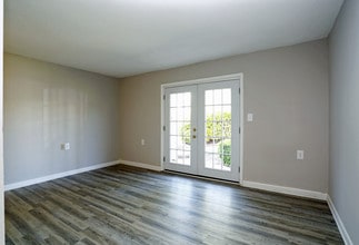 Merriwood Apartments in Cary, NC - Building Photo - Interior Photo