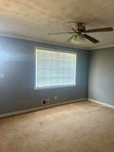 1220 E Main St in Duncan, SC - Building Photo - Building Photo