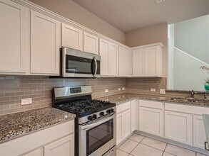 2016 Grow Ln in Austin, TX - Building Photo - Building Photo